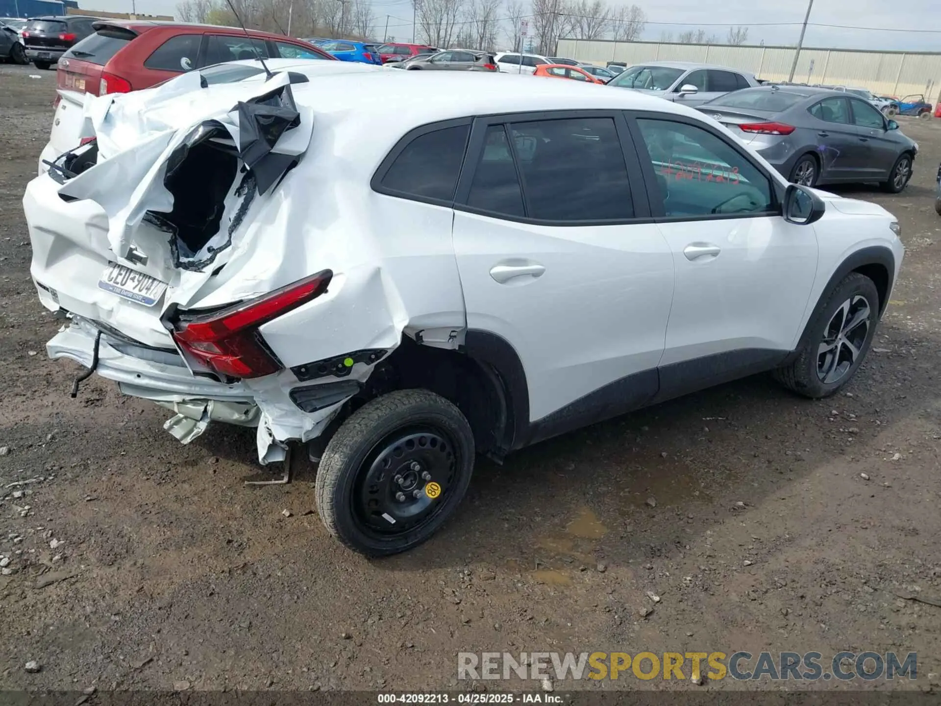 4 Photograph of a damaged car KL77LGE29RC183223 CHEVROLET TRAX 2024