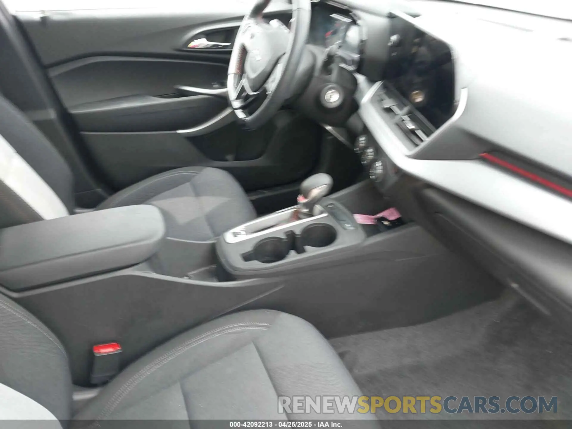 5 Photograph of a damaged car KL77LGE29RC183223 CHEVROLET TRAX 2024