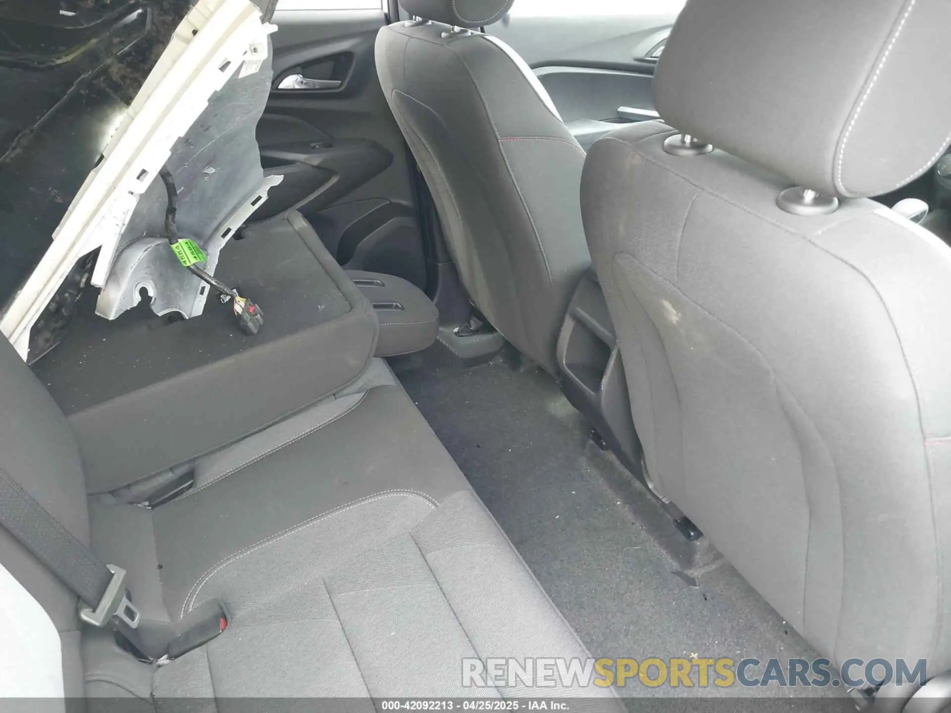 8 Photograph of a damaged car KL77LGE29RC183223 CHEVROLET TRAX 2024