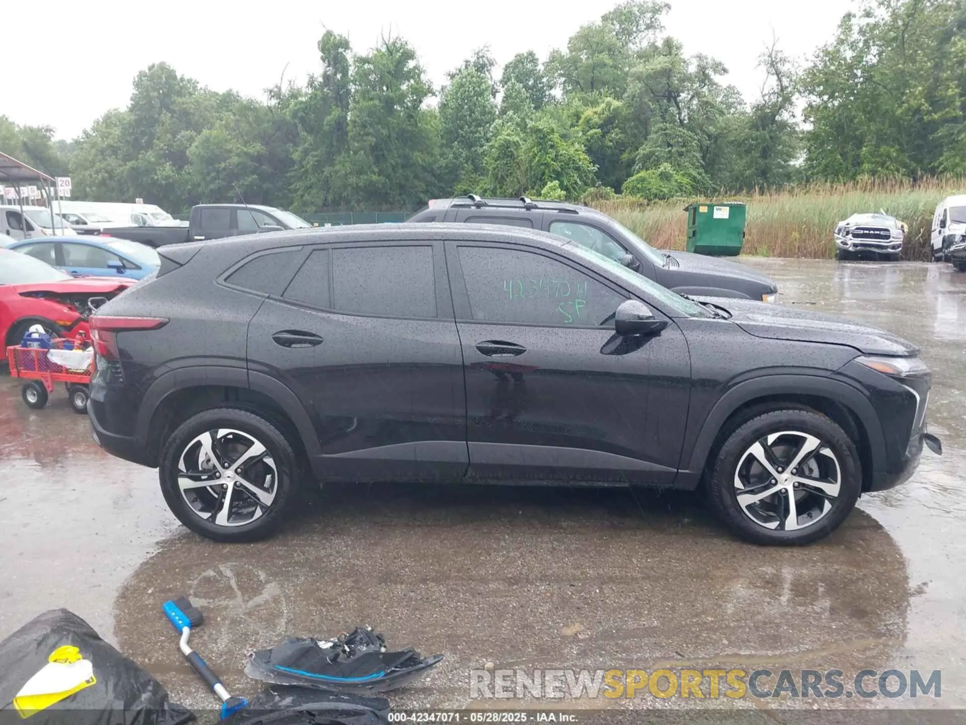 13 Photograph of a damaged car KL77LGE29RC185246 CHEVROLET TRAX 2024