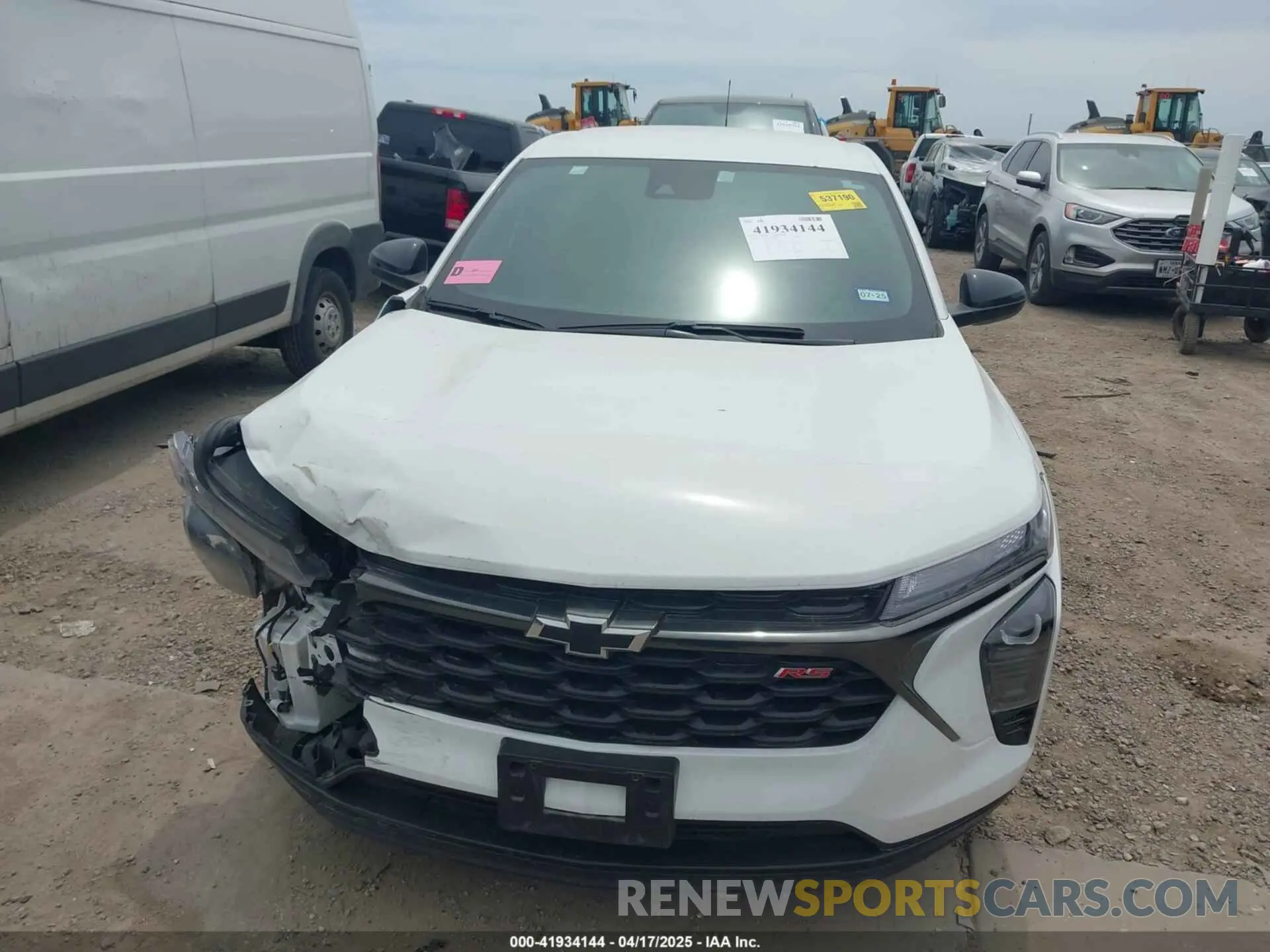 11 Фотография поврежденного автомобиля KL77LGE2XRC048722 CHEVROLET TRAX 2024