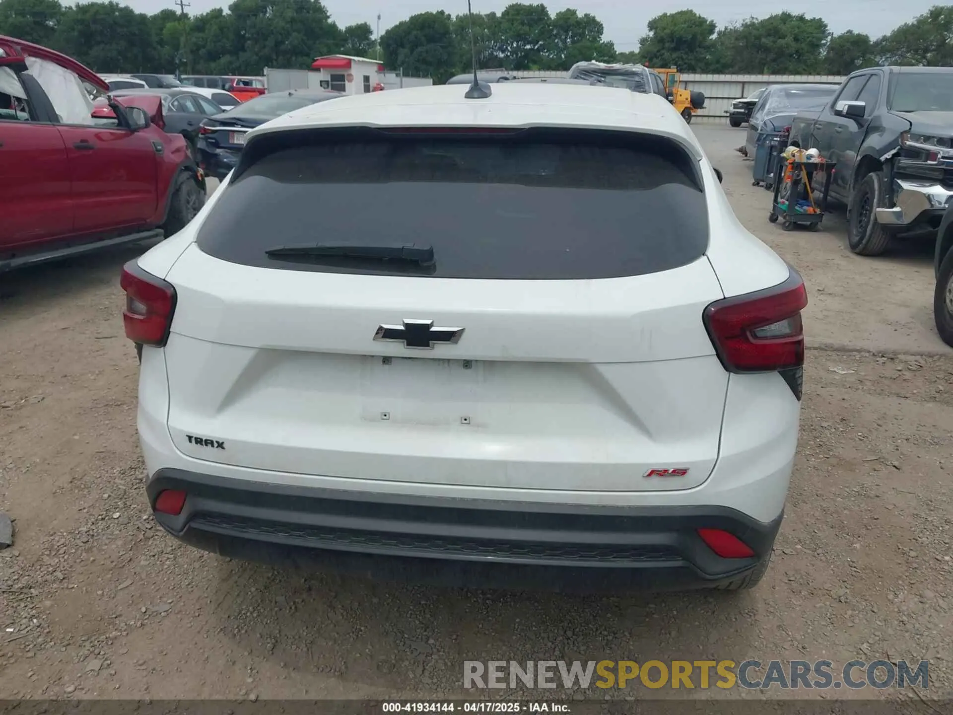 15 Фотография поврежденного автомобиля KL77LGE2XRC048722 CHEVROLET TRAX 2024