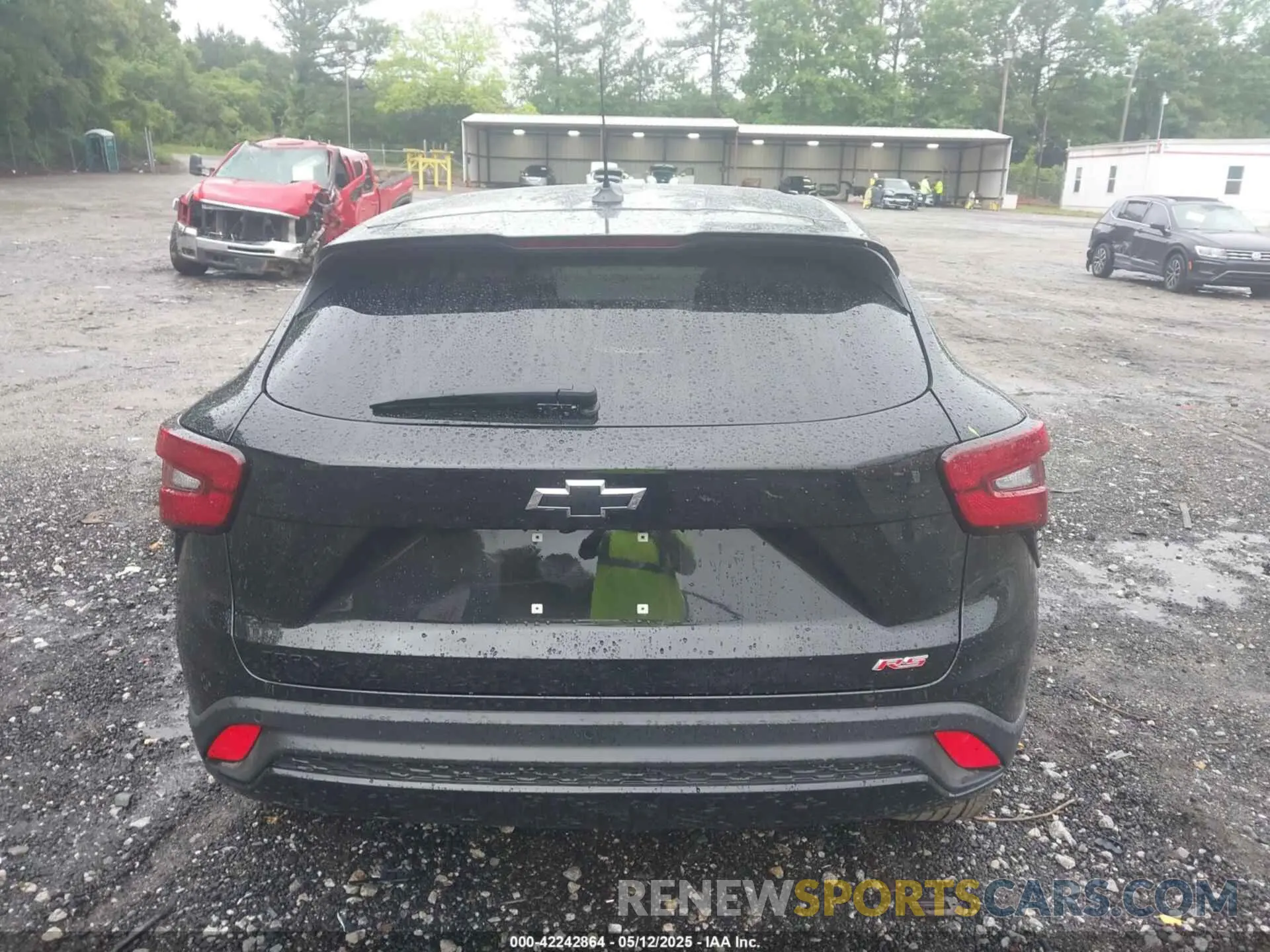 17 Photograph of a damaged car KL77LGE2XRC151042 CHEVROLET TRAX 2024