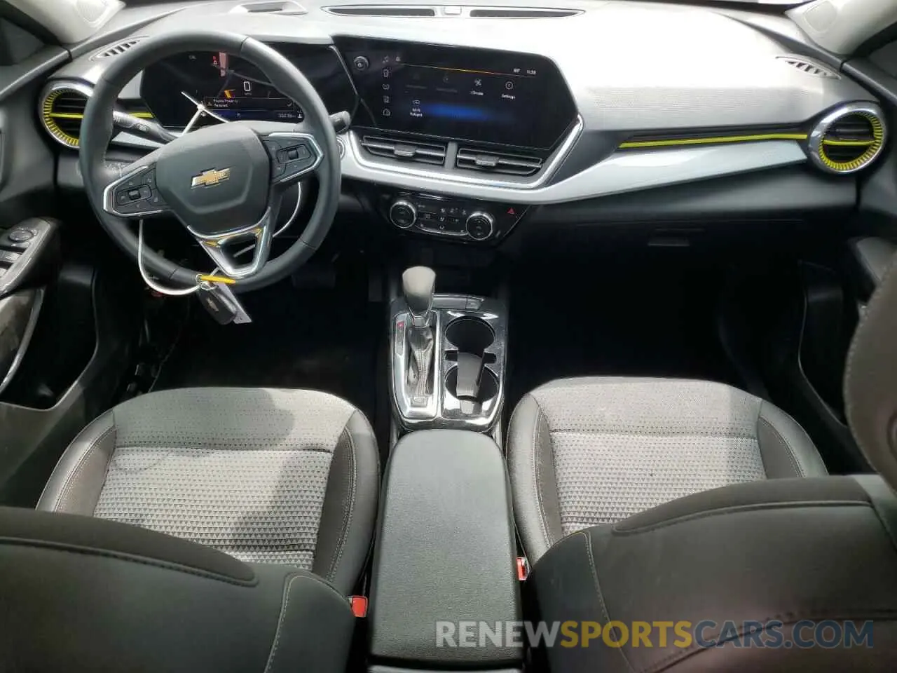 8 Photograph of a damaged car KL77LHE20RC022717 CHEVROLET TRAX 2024