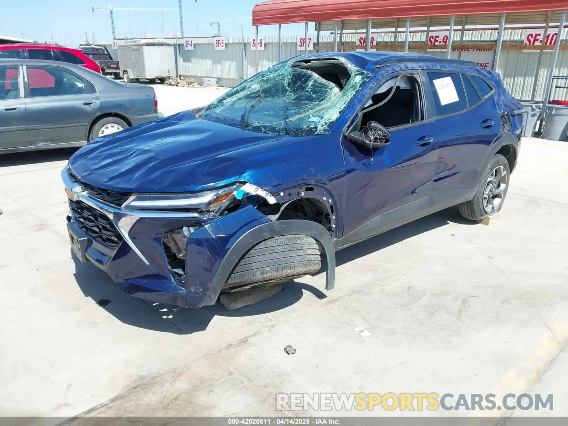 2 Фотография поврежденного автомобиля KL77LHE20RC030428 CHEVROLET TRAX 2024