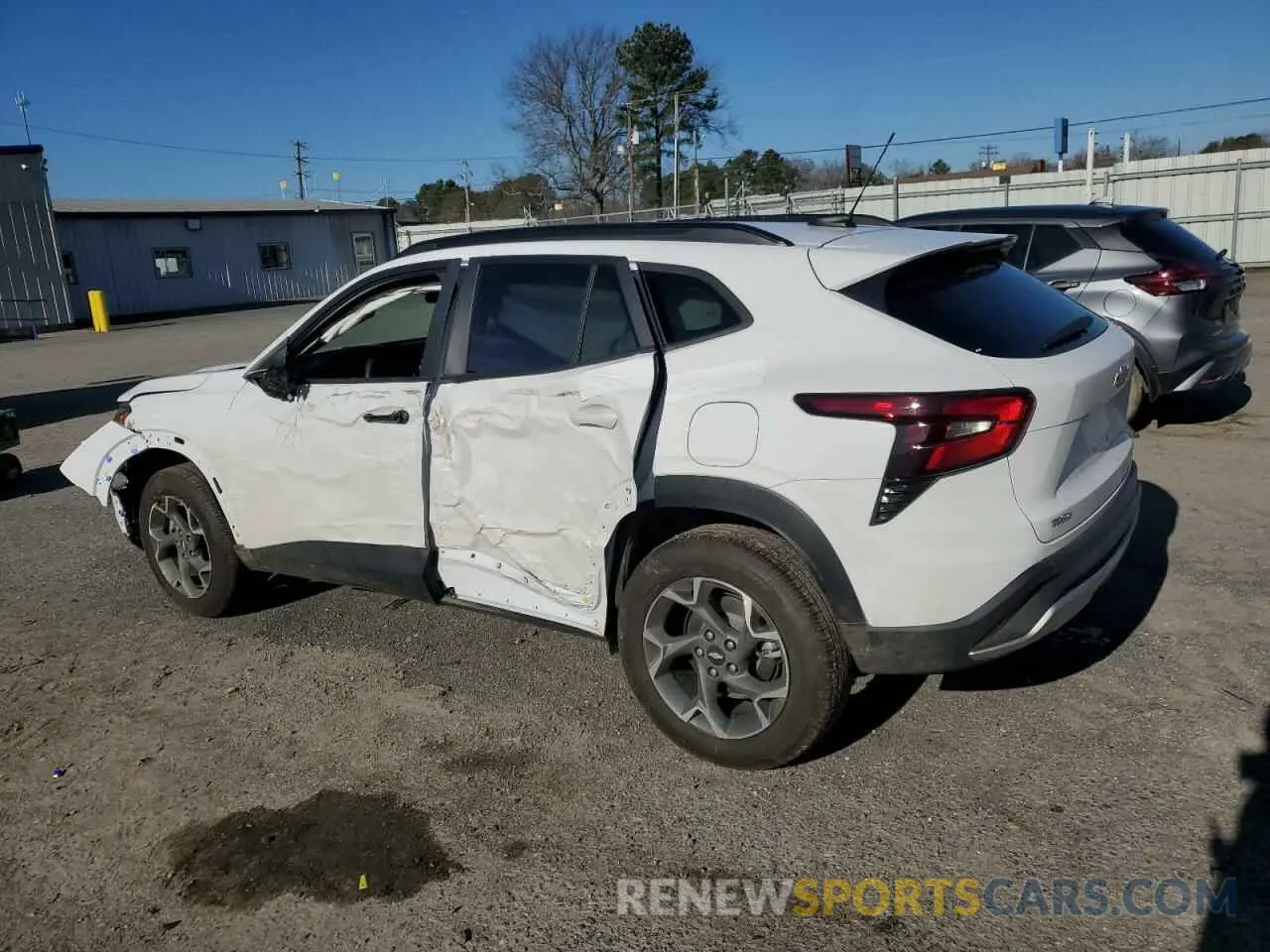 2 Фотография поврежденного автомобиля KL77LHE20RC219290 CHEVROLET TRAX 2024