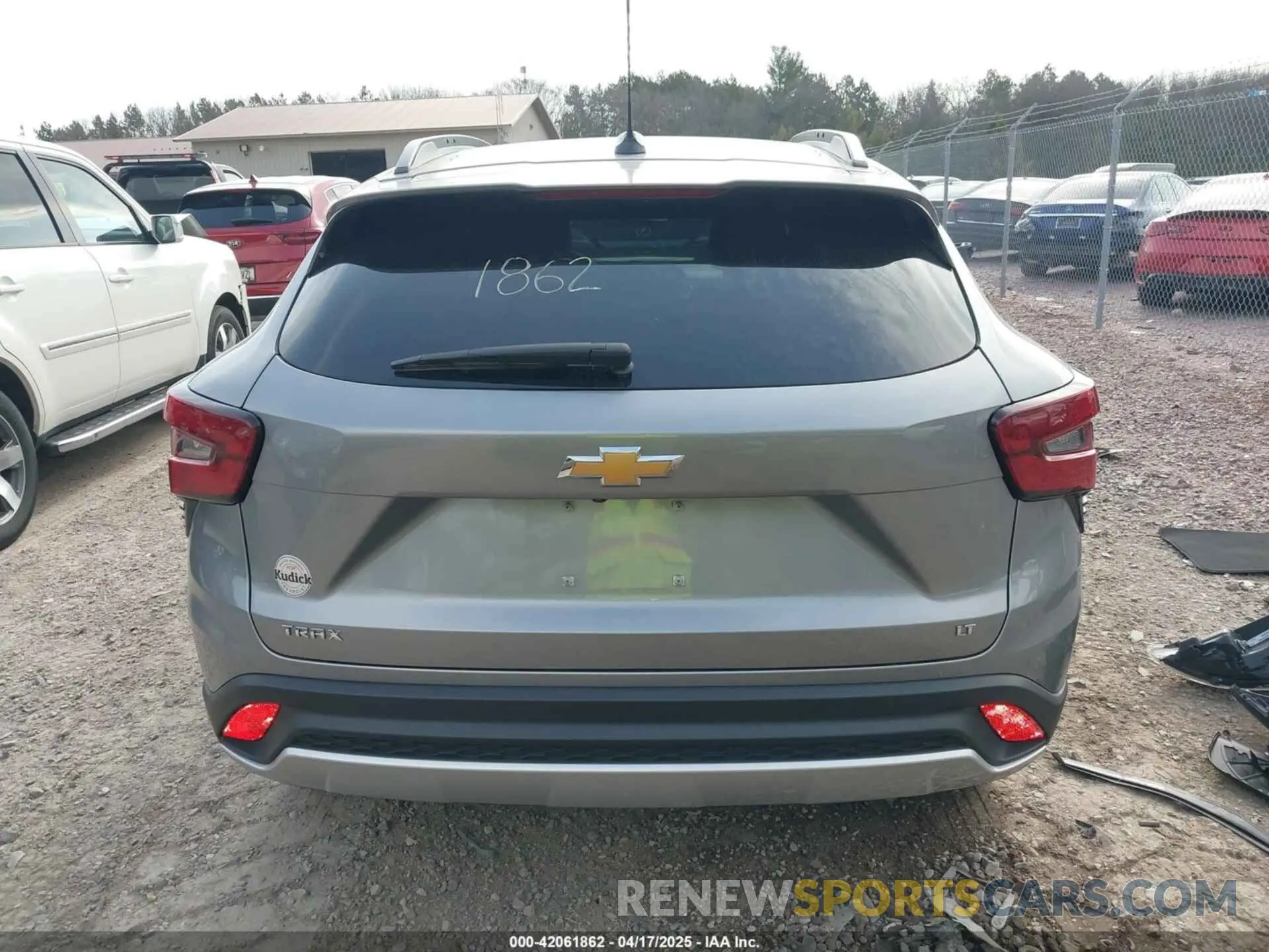 16 Фотография поврежденного автомобиля KL77LHE21RC028381 CHEVROLET TRAX 2024