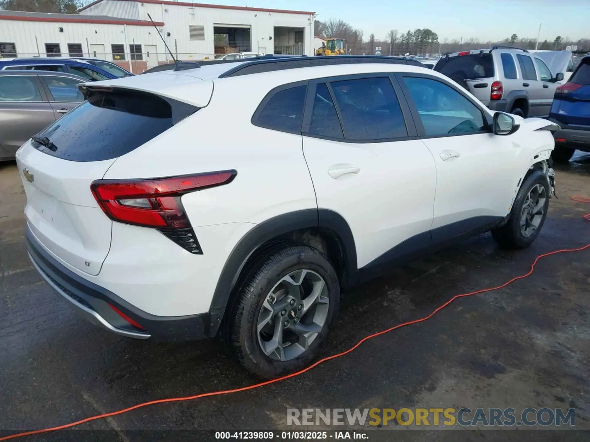 4 Фотография поврежденного автомобиля KL77LHE21RC053426 CHEVROLET TRAX 2024