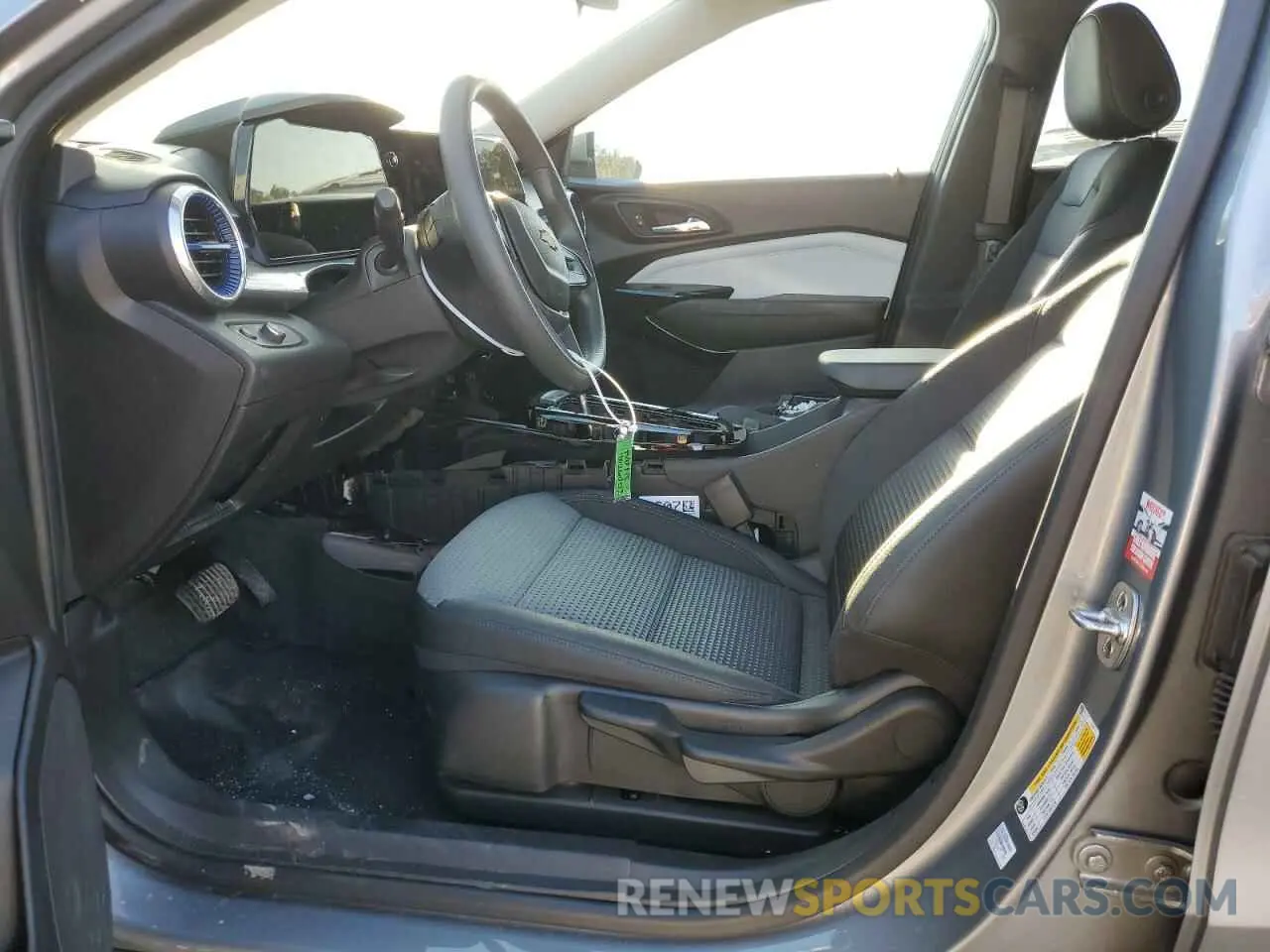 7 Фотография поврежденного автомобиля KL77LHE21RC232145 CHEVROLET TRAX 2024