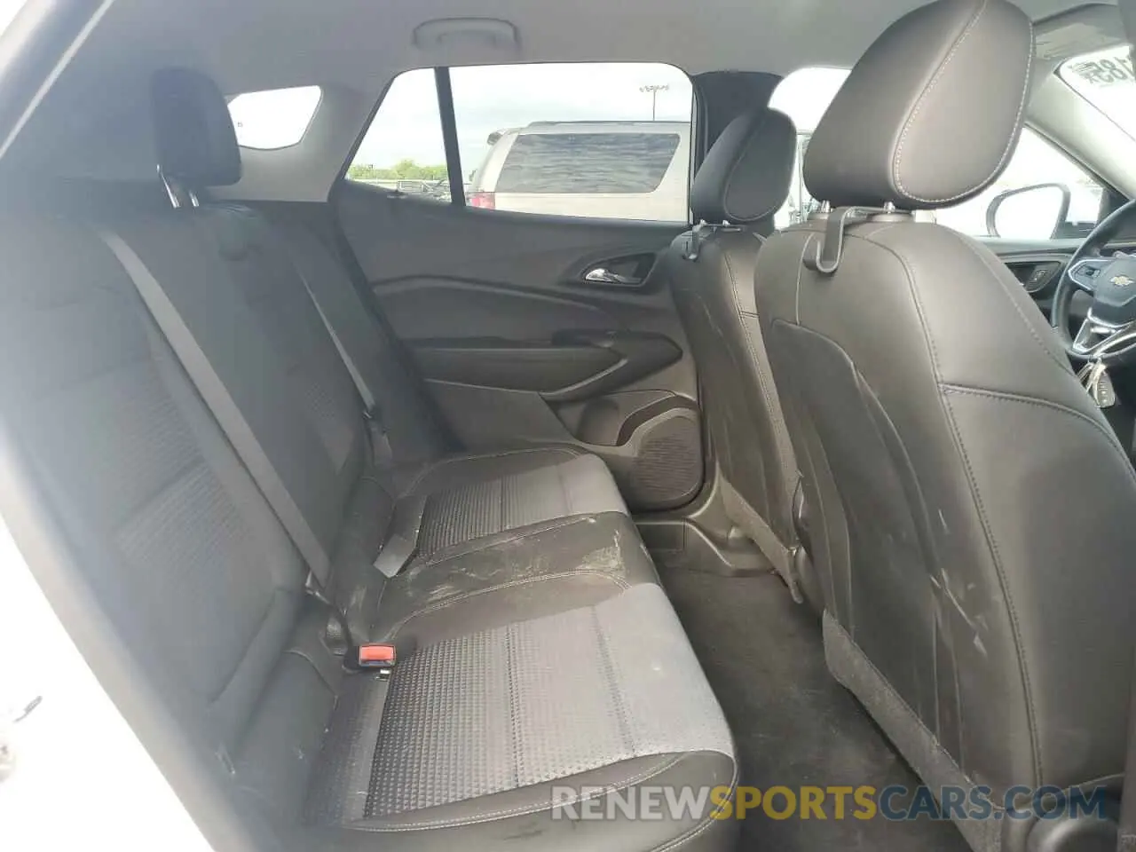 11 Photograph of a damaged car KL77LHE22RC030382 CHEVROLET TRAX 2024
