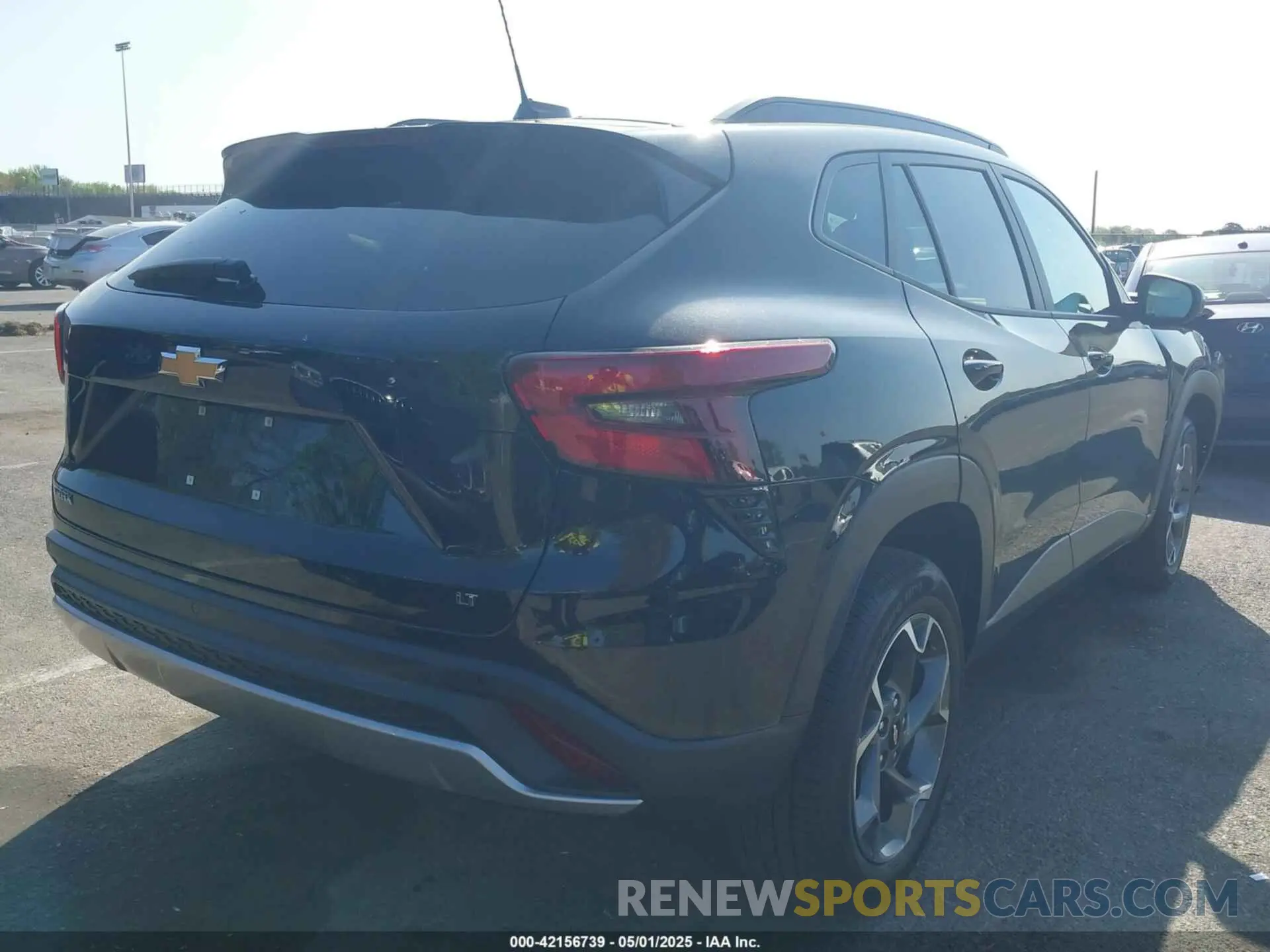 4 Photograph of a damaged car KL77LHE22RC175129 CHEVROLET TRAX 2024
