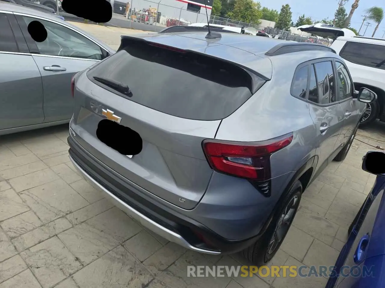 4 Photograph of a damaged car KL77LHE22RC228136 CHEVROLET TRAX 2024