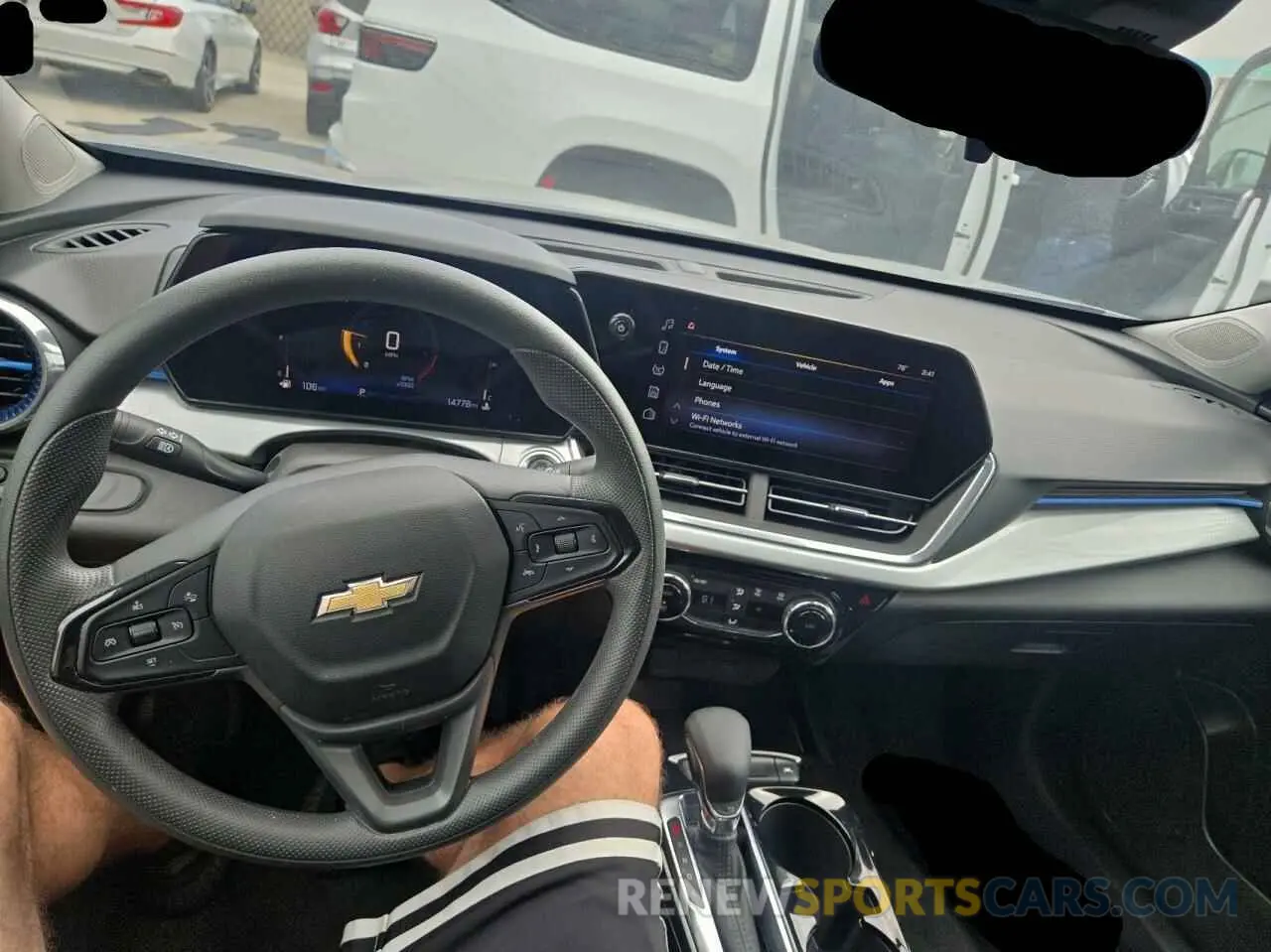 9 Photograph of a damaged car KL77LHE22RC228136 CHEVROLET TRAX 2024