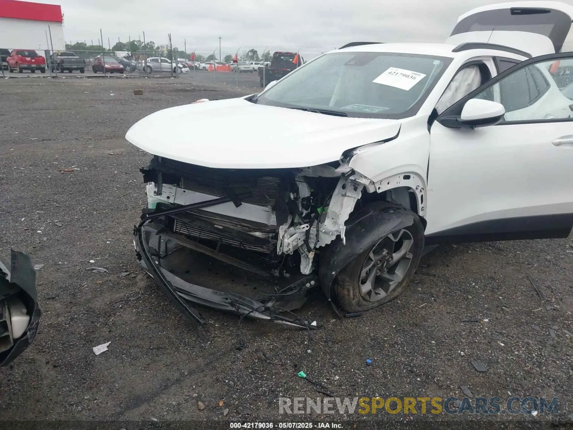 6 Фотография поврежденного автомобиля KL77LHE22RC241307 CHEVROLET TRAX 2024