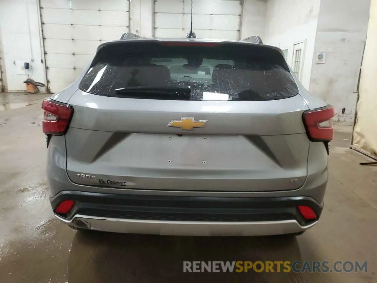 6 Фотография поврежденного автомобиля KL77LHE23RC009993 CHEVROLET TRAX 2024
