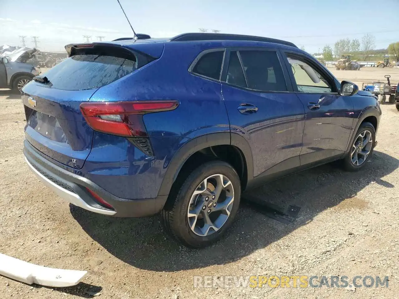 3 Фотография поврежденного автомобиля KL77LHE23RC091756 CHEVROLET TRAX 2024