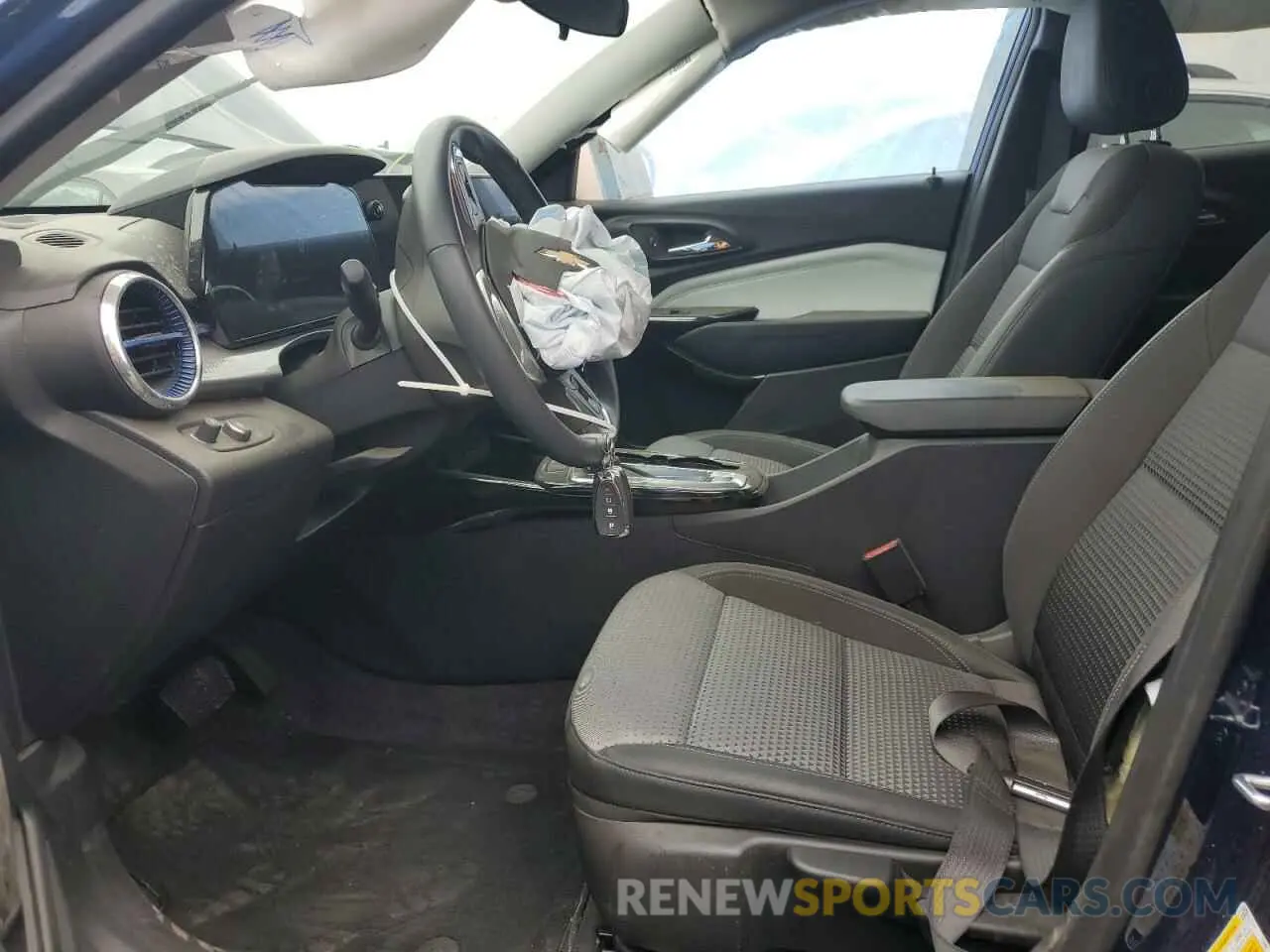 7 Фотография поврежденного автомобиля KL77LHE23RC091756 CHEVROLET TRAX 2024