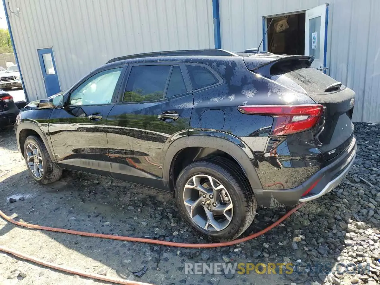 2 Photograph of a damaged car KL77LHE23RC230400 CHEVROLET TRAX 2024