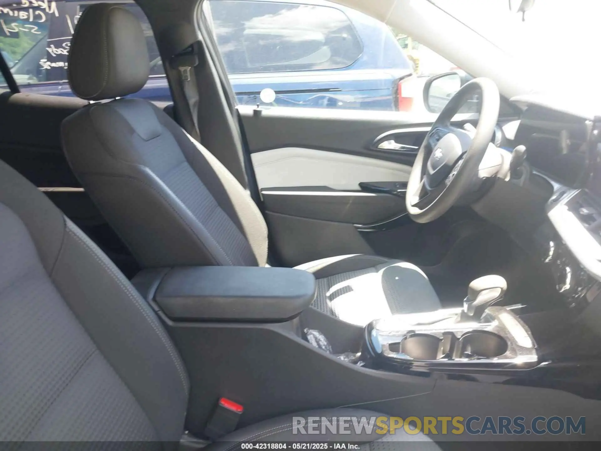 5 Photograph of a damaged car KL77LHE23RC236603 CHEVROLET TRAX 2024