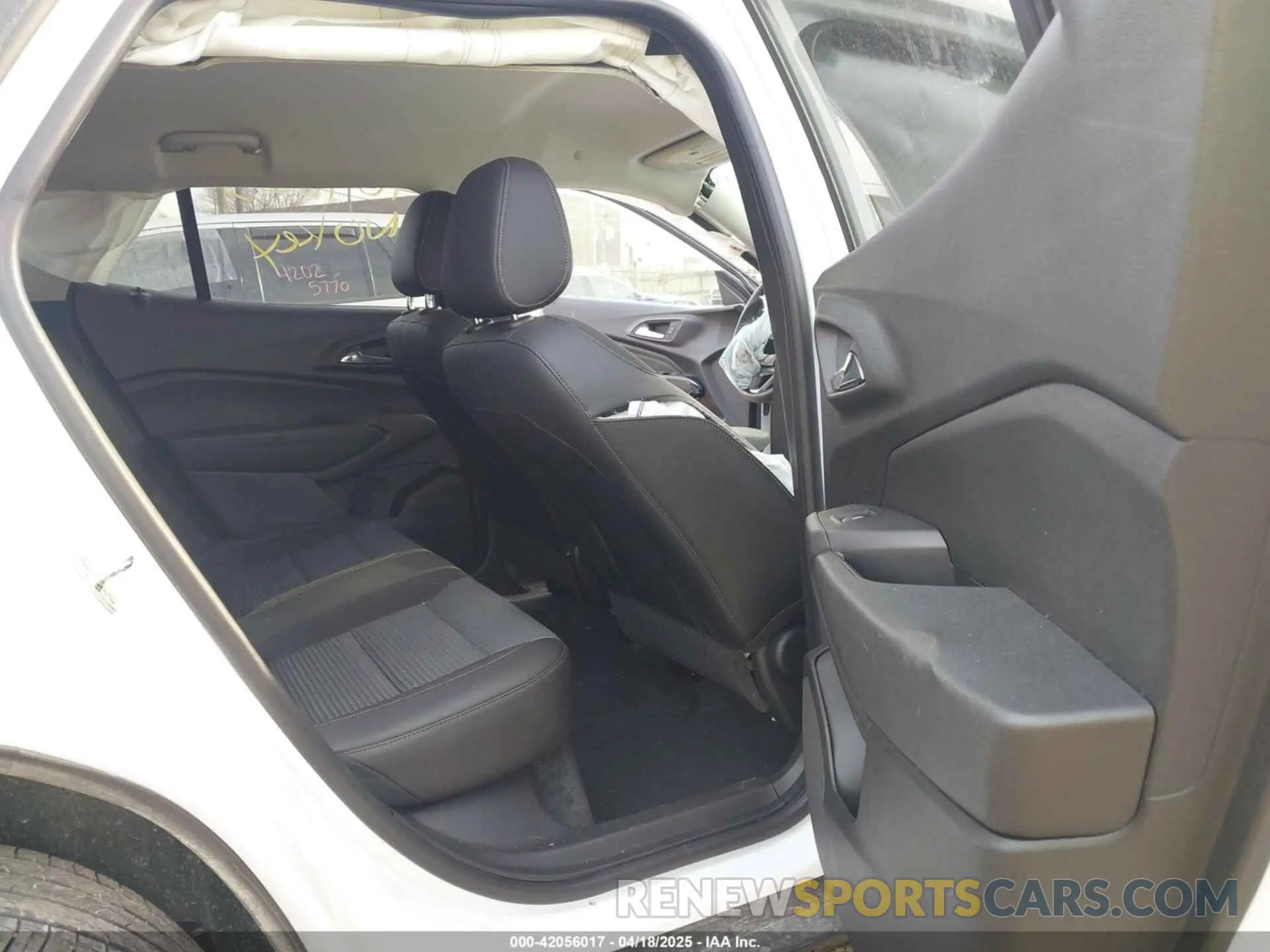 8 Photograph of a damaged car KL77LHE24RC104823 CHEVROLET TRAX 2024