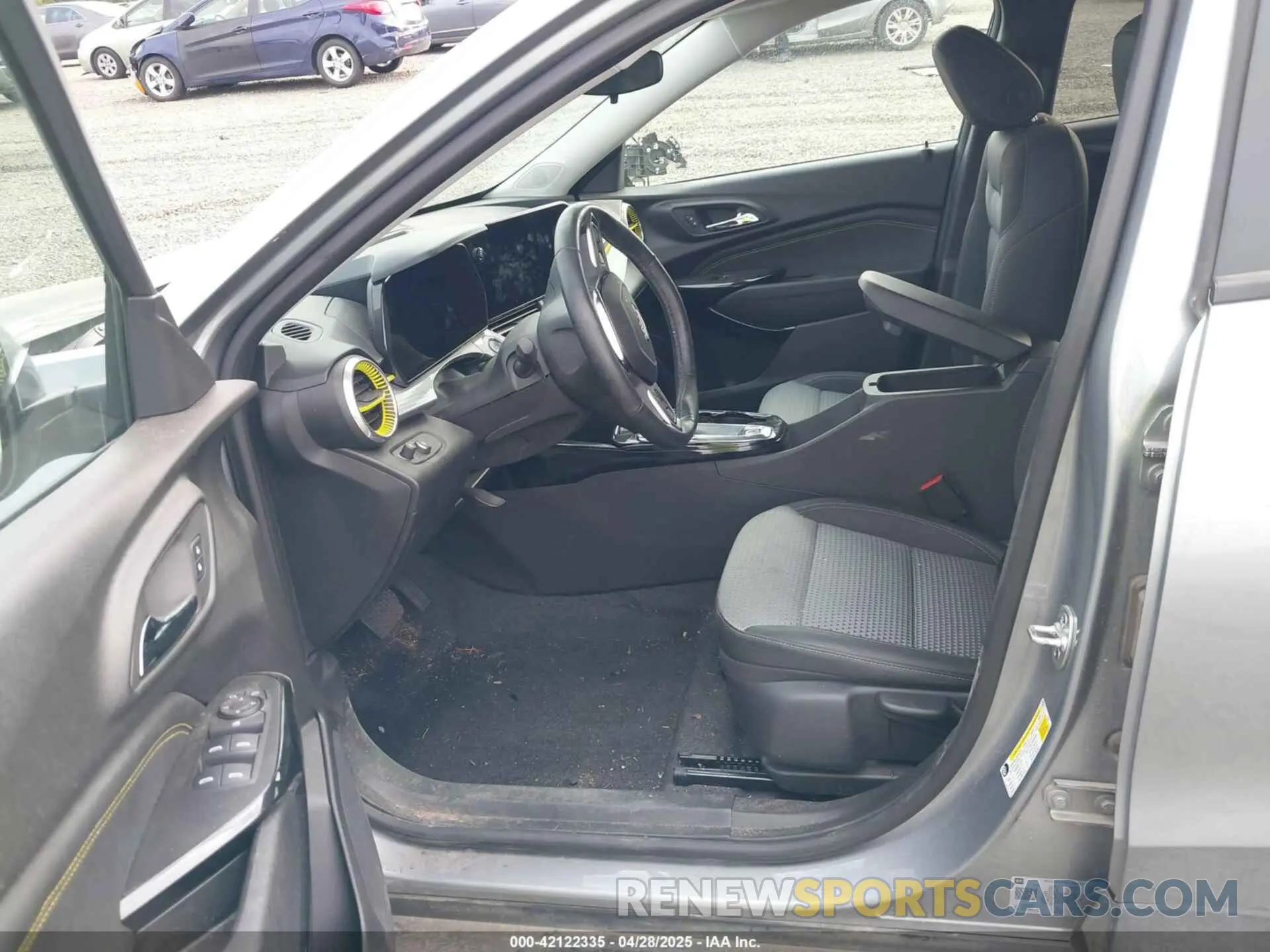 5 Photograph of a damaged car KL77LHE25RC169146 CHEVROLET TRAX 2024