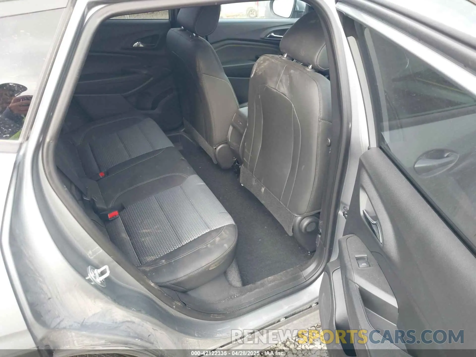 8 Photograph of a damaged car KL77LHE25RC169146 CHEVROLET TRAX 2024
