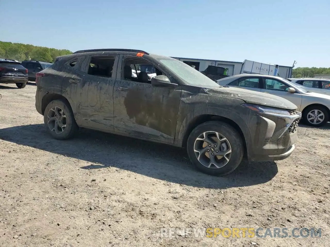 4 Photograph of a damaged car KL77LHE27RC107909 CHEVROLET TRAX 2024