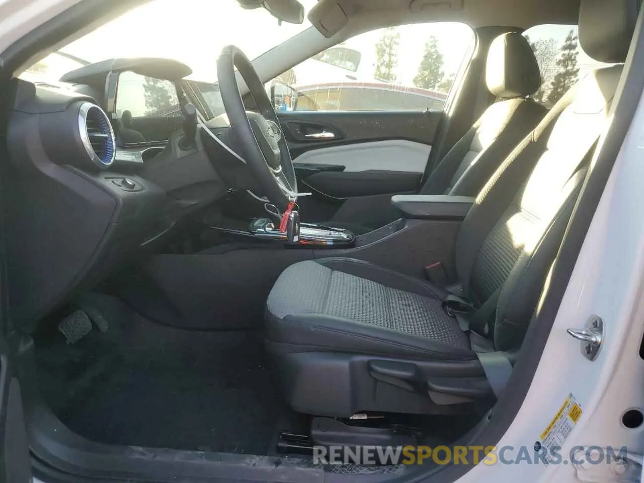 8 Photograph of a damaged car KL77LHE27RC128808 CHEVROLET TRAX 2024