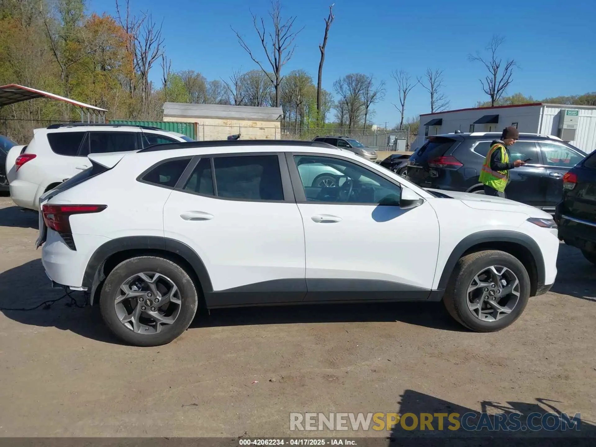 13 Photograph of a damaged car KL77LHE27RC236197 CHEVROLET TRAX 2024