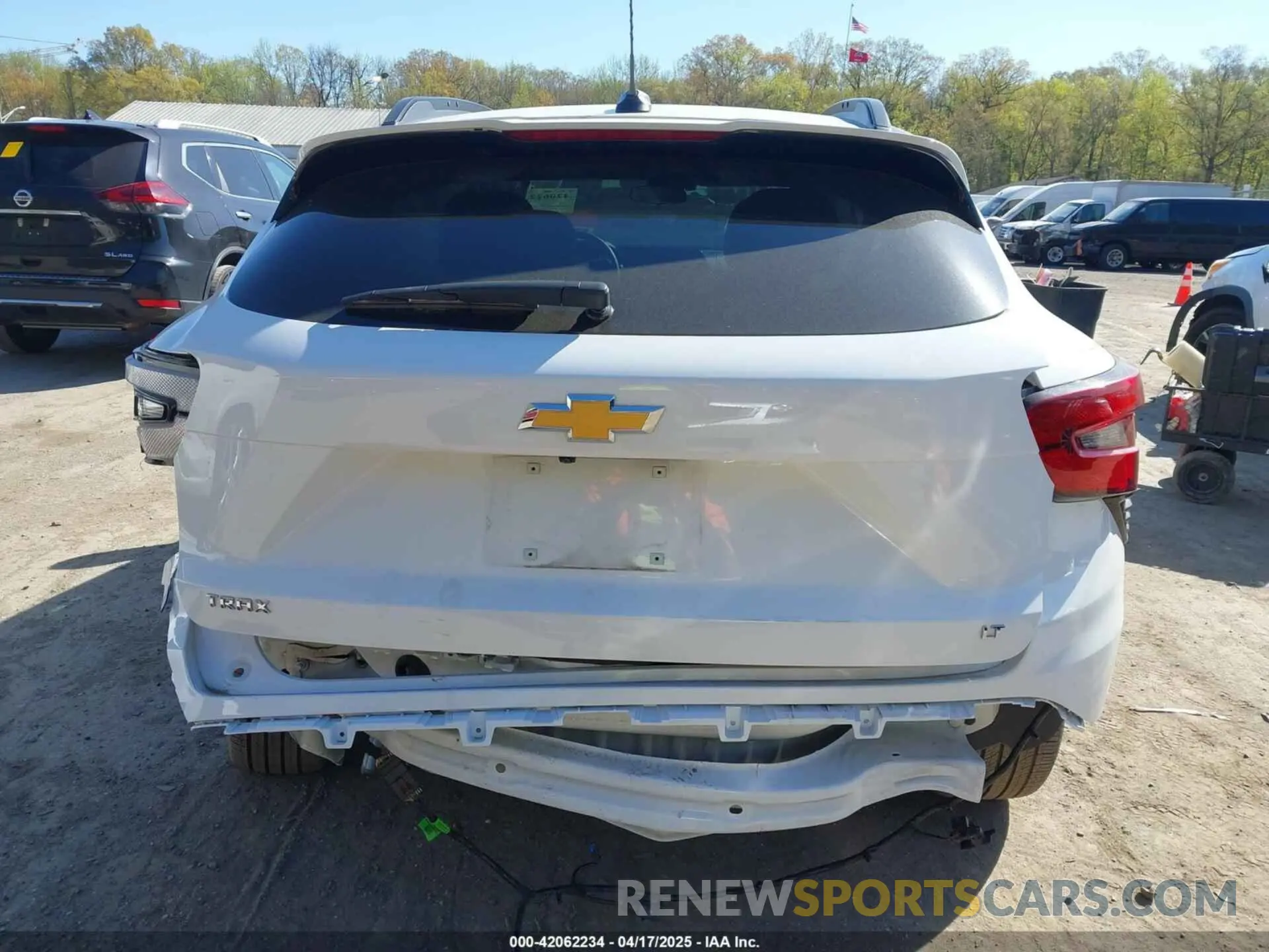16 Photograph of a damaged car KL77LHE27RC236197 CHEVROLET TRAX 2024