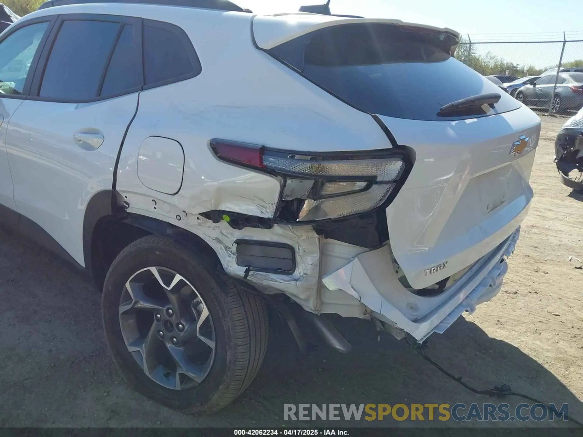 6 Photograph of a damaged car KL77LHE27RC236197 CHEVROLET TRAX 2024
