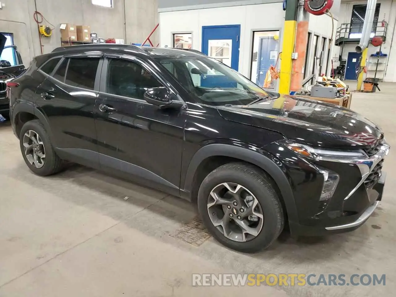 4 Photograph of a damaged car KL77LHE28RC046411 CHEVROLET TRAX 2024