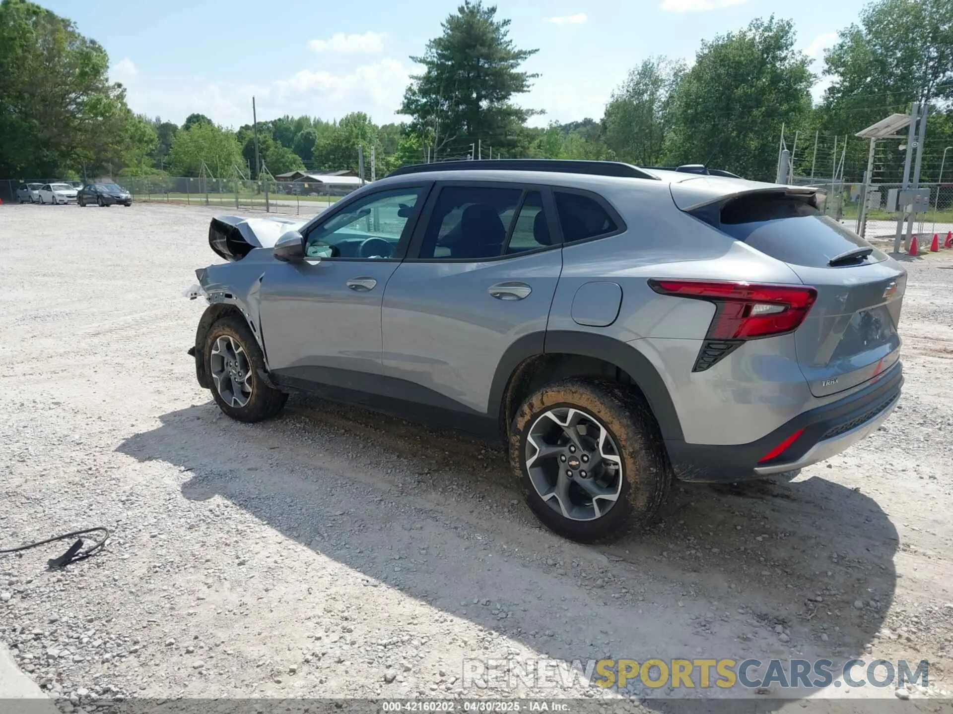 3 Фотография поврежденного автомобиля KL77LHE28RC191013 CHEVROLET TRAX 2024