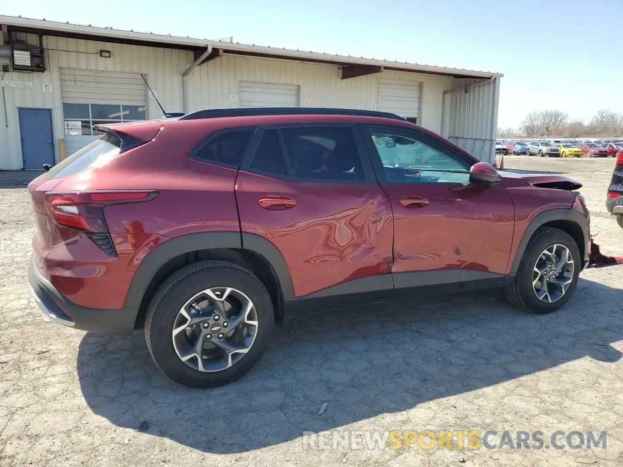 3 Фотография поврежденного автомобиля KL77LHE28RC233406 CHEVROLET TRAX 2024