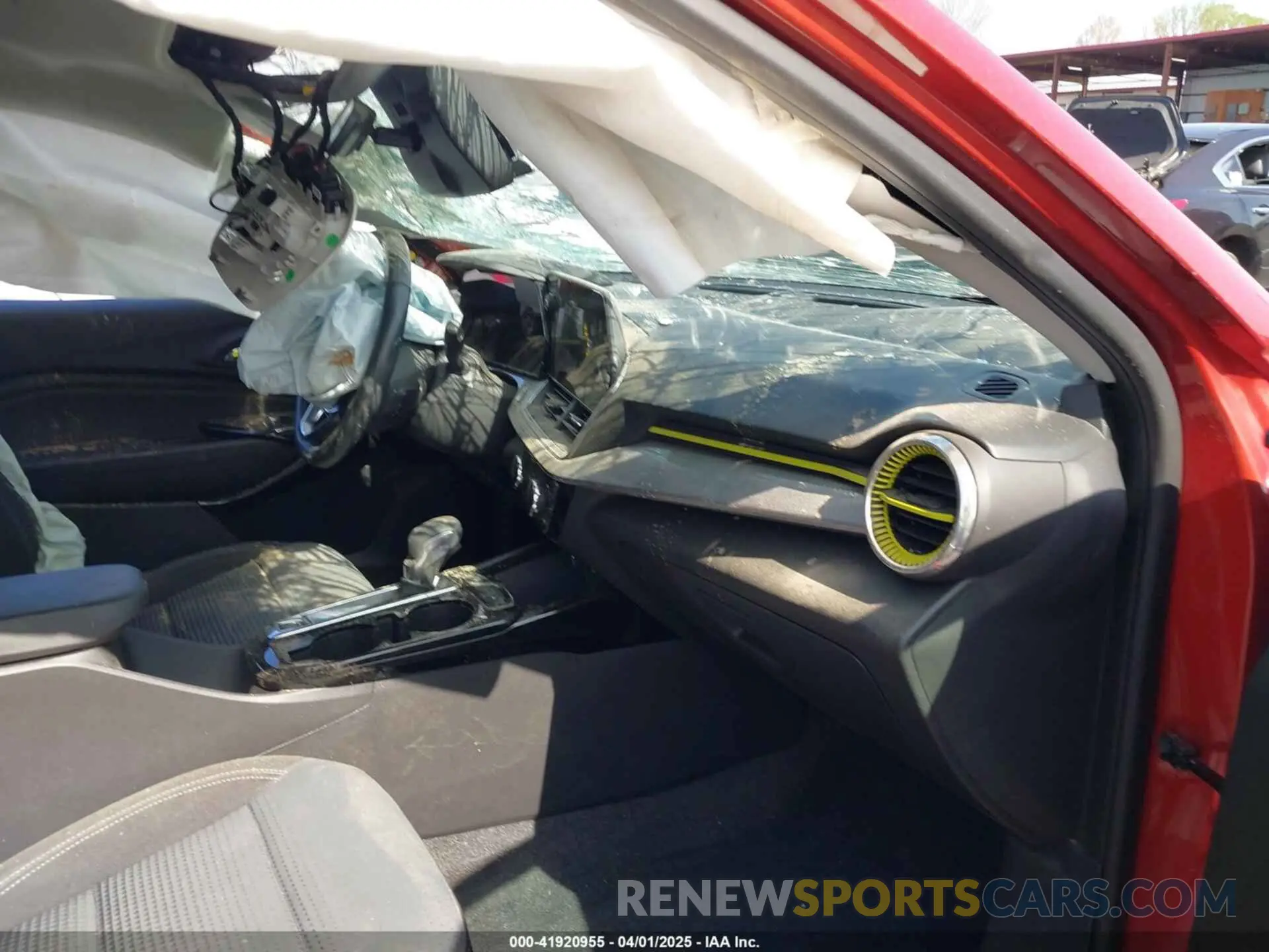 5 Фотография поврежденного автомобиля KL77LHE29RC073679 CHEVROLET TRAX 2024