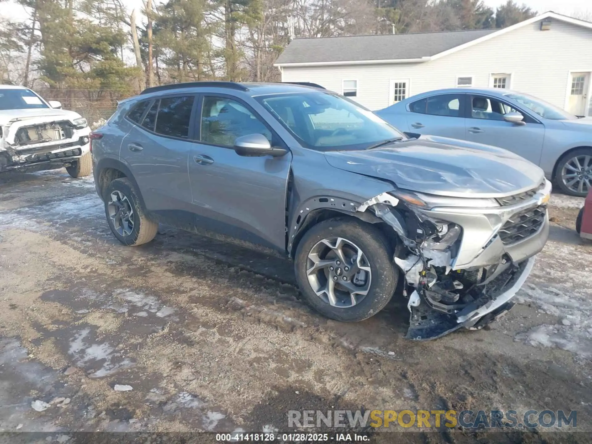 1 Фотография поврежденного автомобиля KL77LHE29RC080308 CHEVROLET TRAX 2024