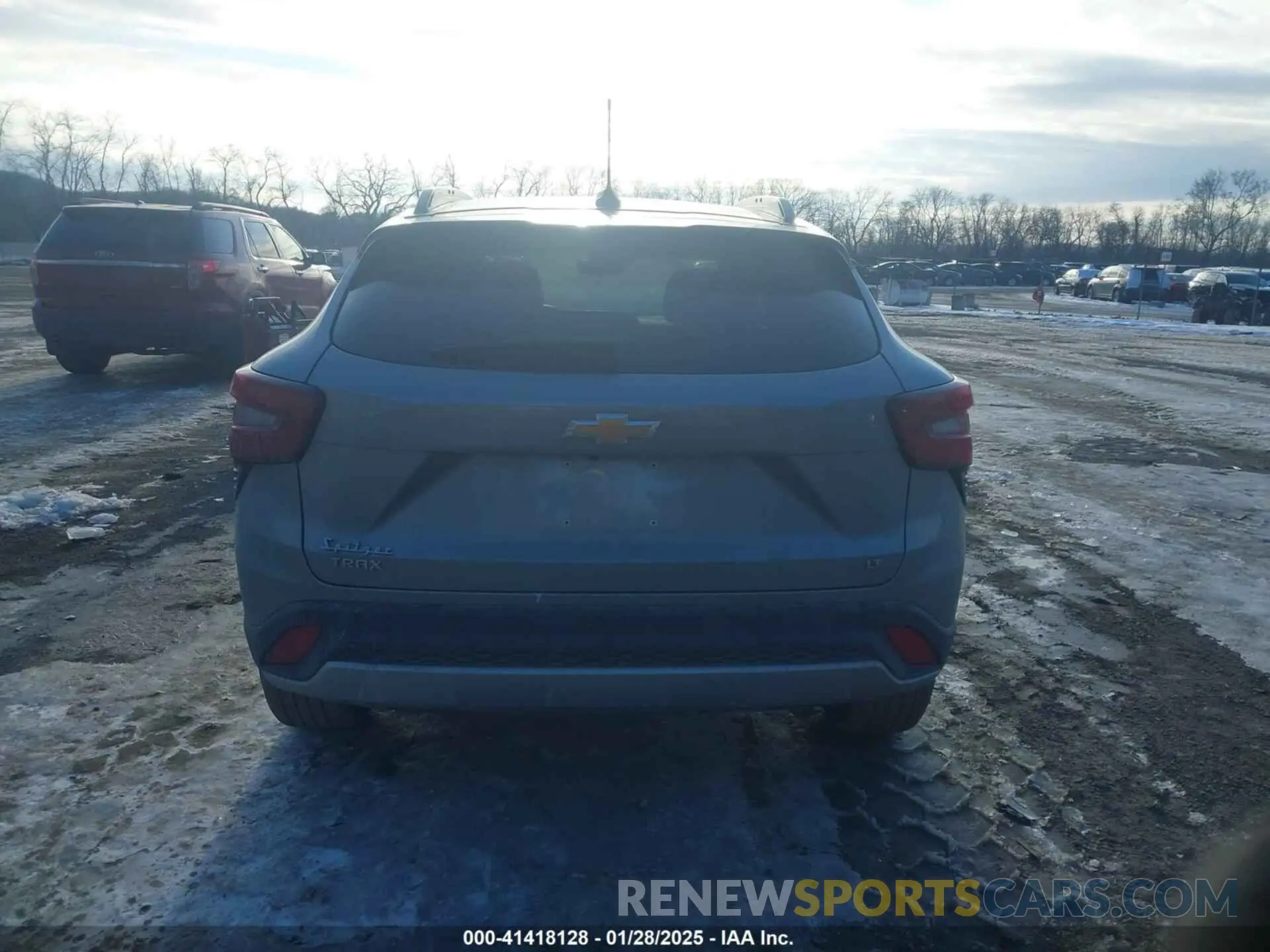 17 Фотография поврежденного автомобиля KL77LHE29RC080308 CHEVROLET TRAX 2024