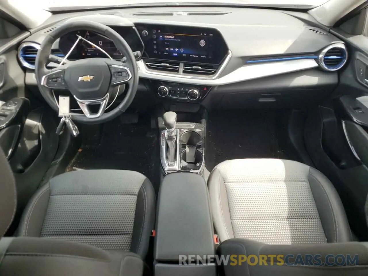 8 Photograph of a damaged car KL77LHE29RC152639 CHEVROLET TRAX 2024