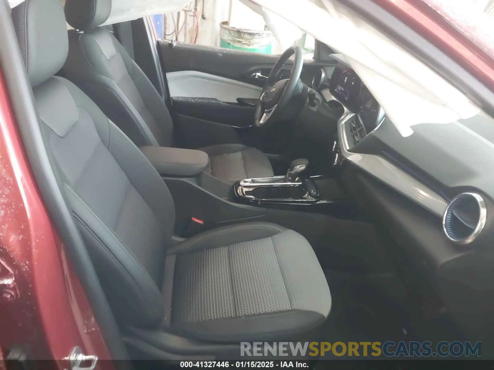 5 Фотография поврежденного автомобиля KL77LHE29RC202309 CHEVROLET TRAX 2024