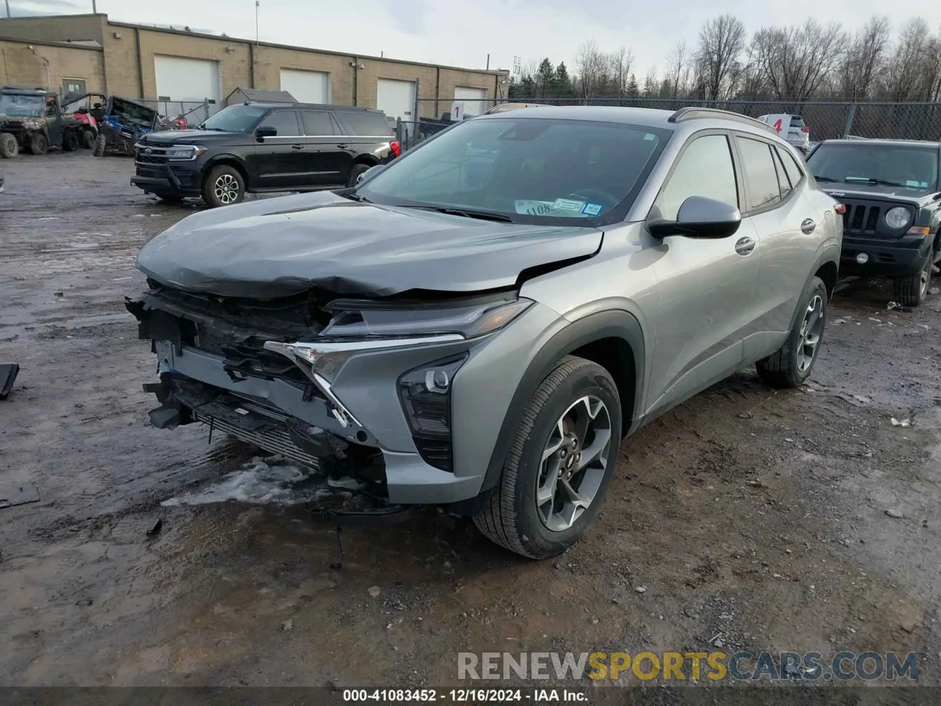 2 Фотография поврежденного автомобиля KL77LHE2XRC061847 CHEVROLET TRAX 2024