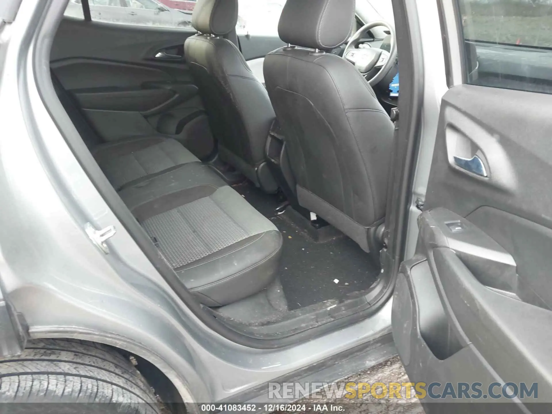 8 Фотография поврежденного автомобиля KL77LHE2XRC061847 CHEVROLET TRAX 2024