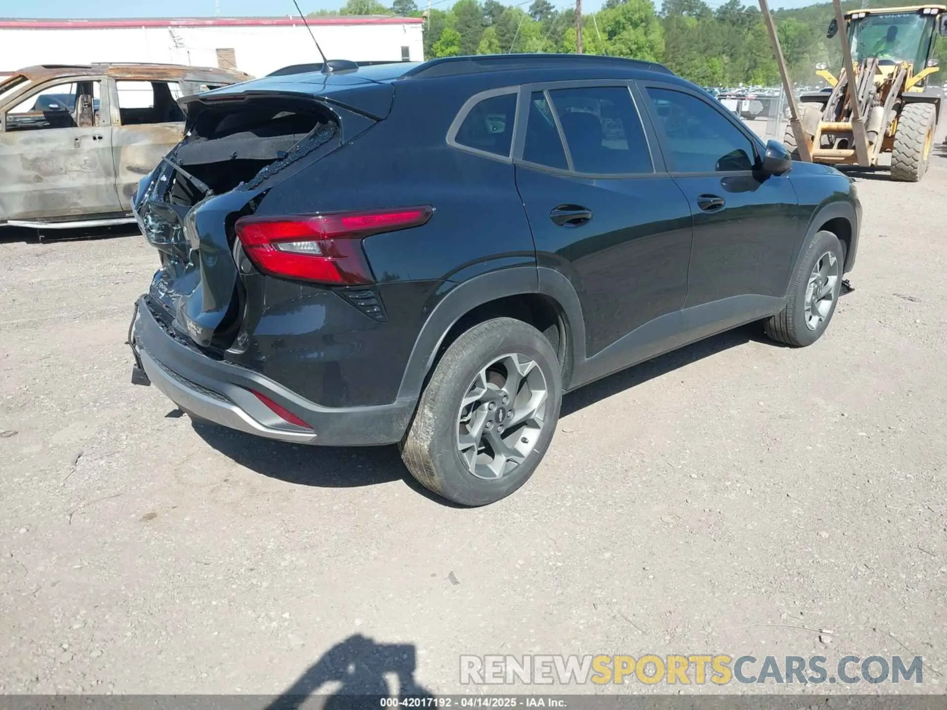 4 Фотография поврежденного автомобиля KL77LHE2XRC113686 CHEVROLET TRAX 2024