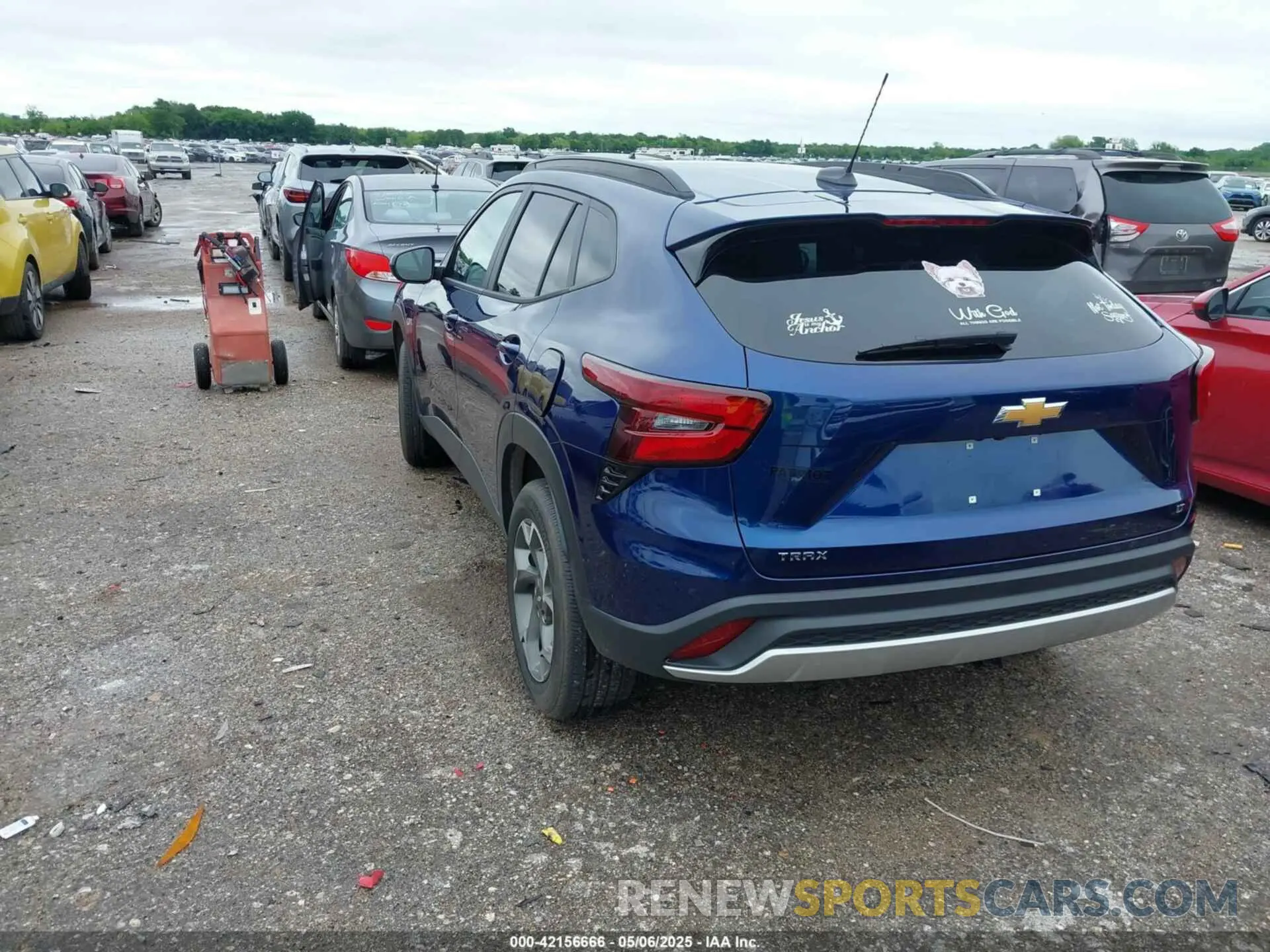 3 Photograph of a damaged car KL77LHE2XRC168106 CHEVROLET TRAX 2024