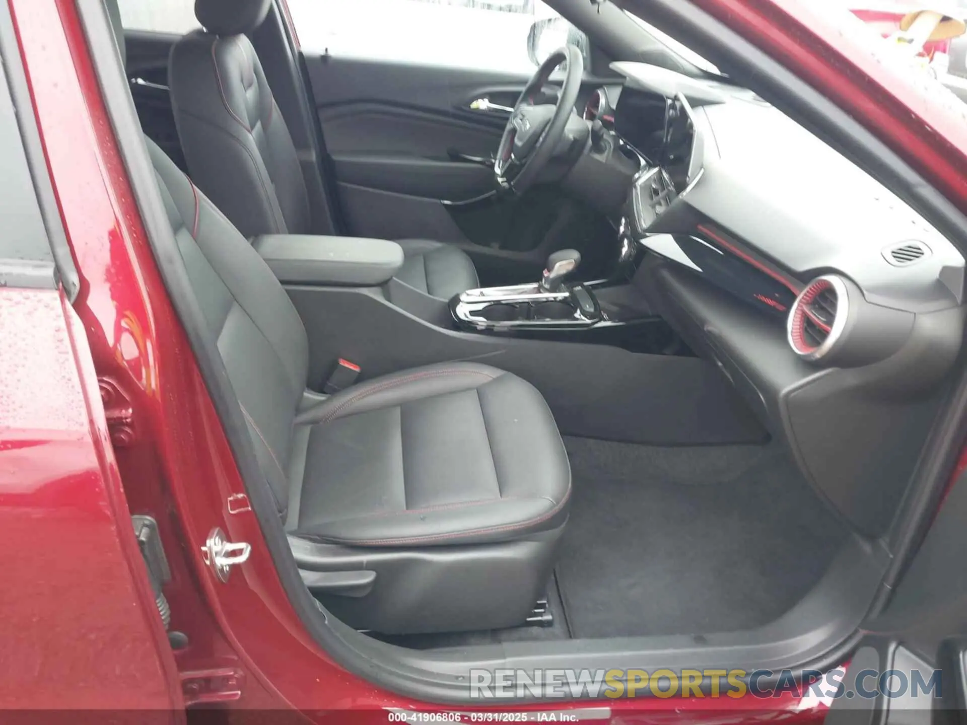 5 Фотография поврежденного автомобиля KL77LJE20RC006623 CHEVROLET TRAX 2024