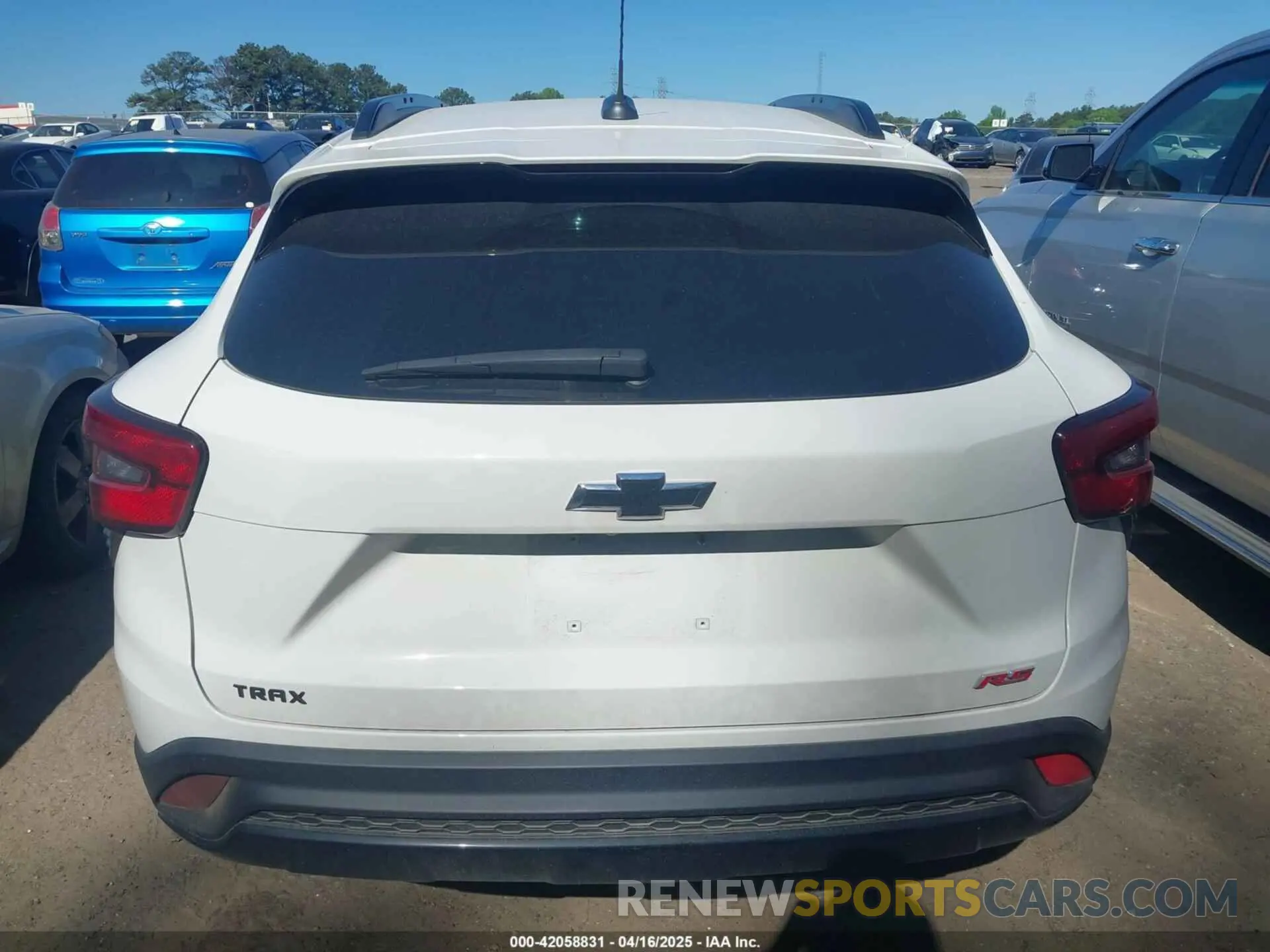 15 Photograph of a damaged car KL77LJE20RC009277 CHEVROLET TRAX 2024