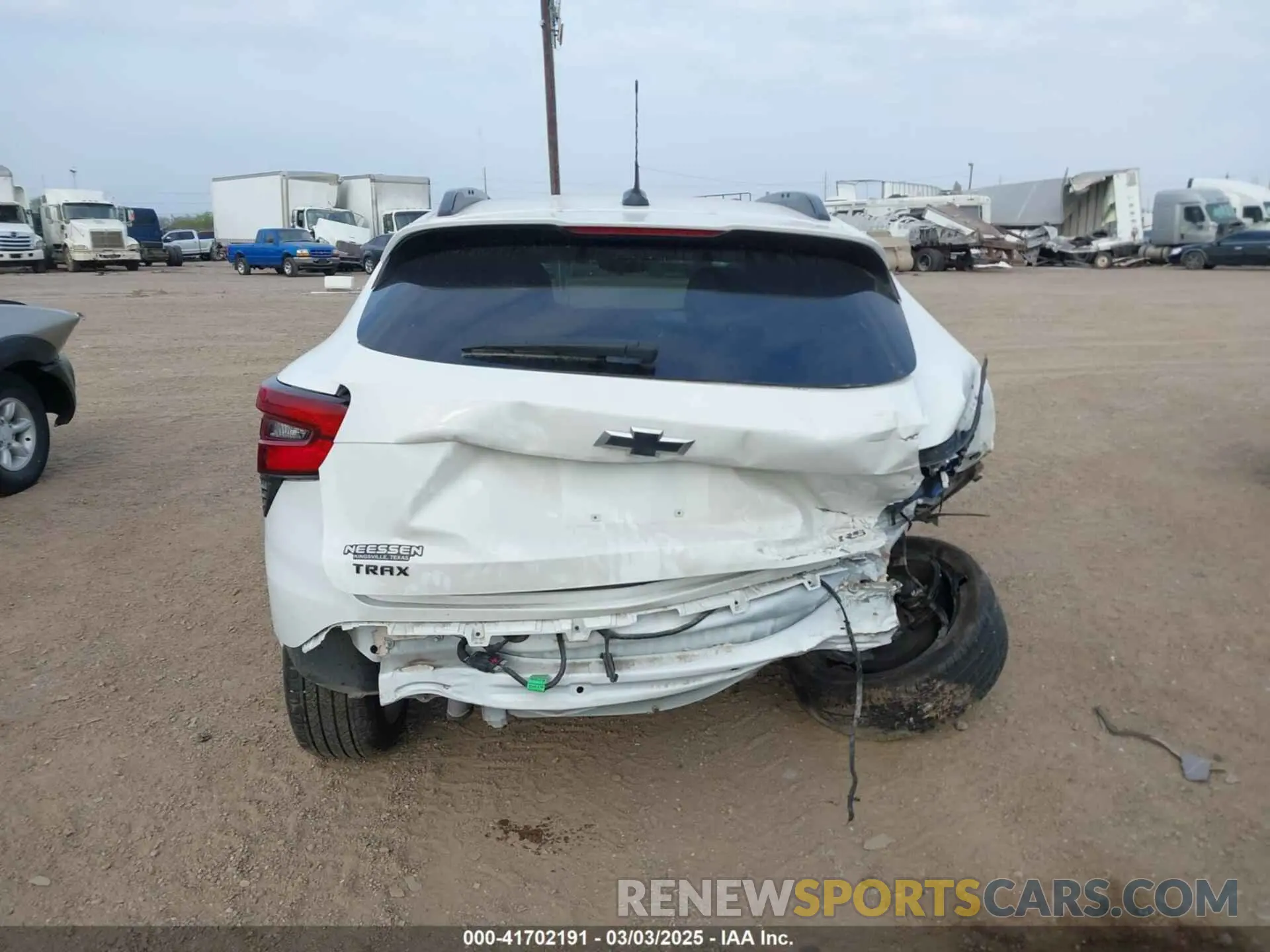17 Фотография поврежденного автомобиля KL77LJE21RC019378 CHEVROLET TRAX 2024