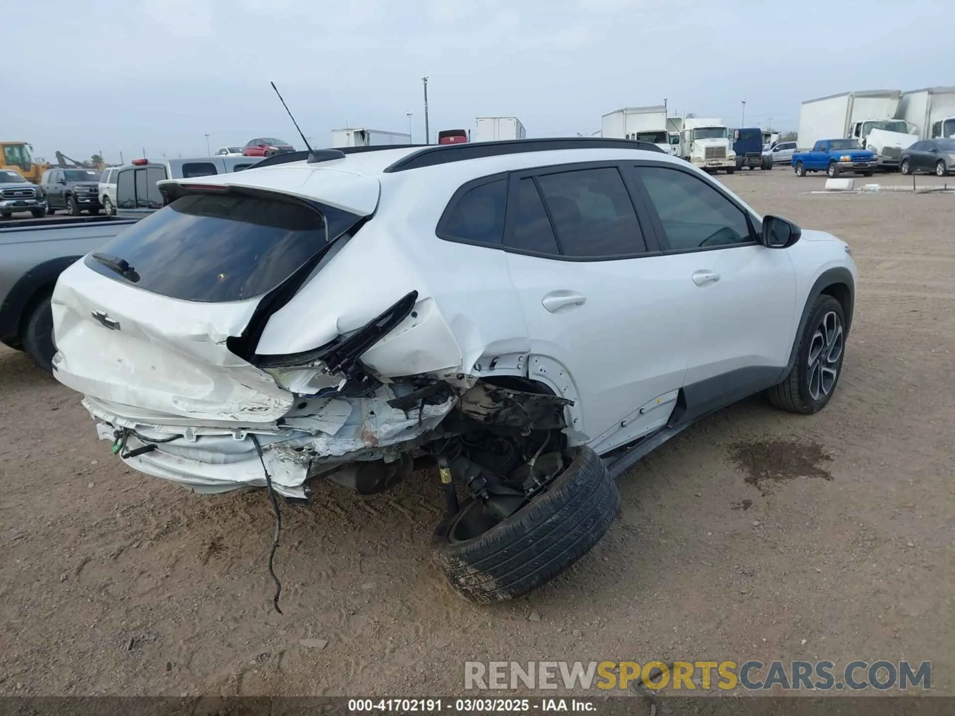 4 Фотография поврежденного автомобиля KL77LJE21RC019378 CHEVROLET TRAX 2024