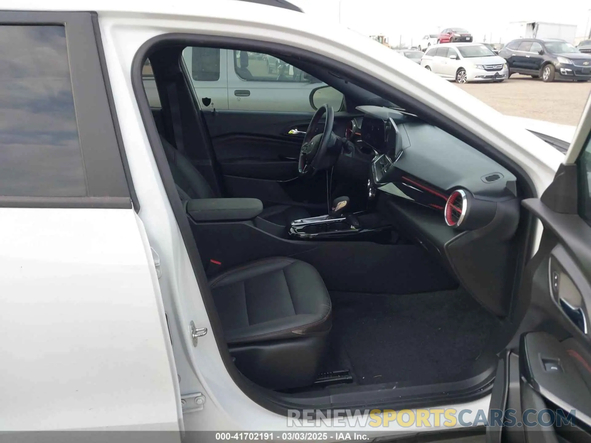 5 Фотография поврежденного автомобиля KL77LJE21RC019378 CHEVROLET TRAX 2024