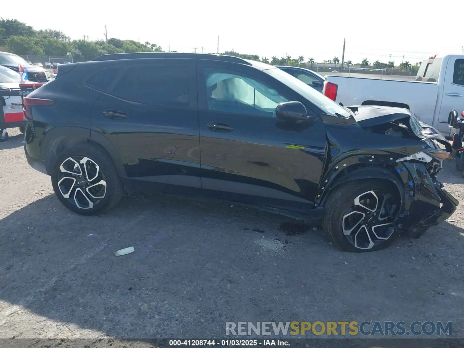 1 Фотография поврежденного автомобиля KL77LJE21RC022197 CHEVROLET TRAX 2024