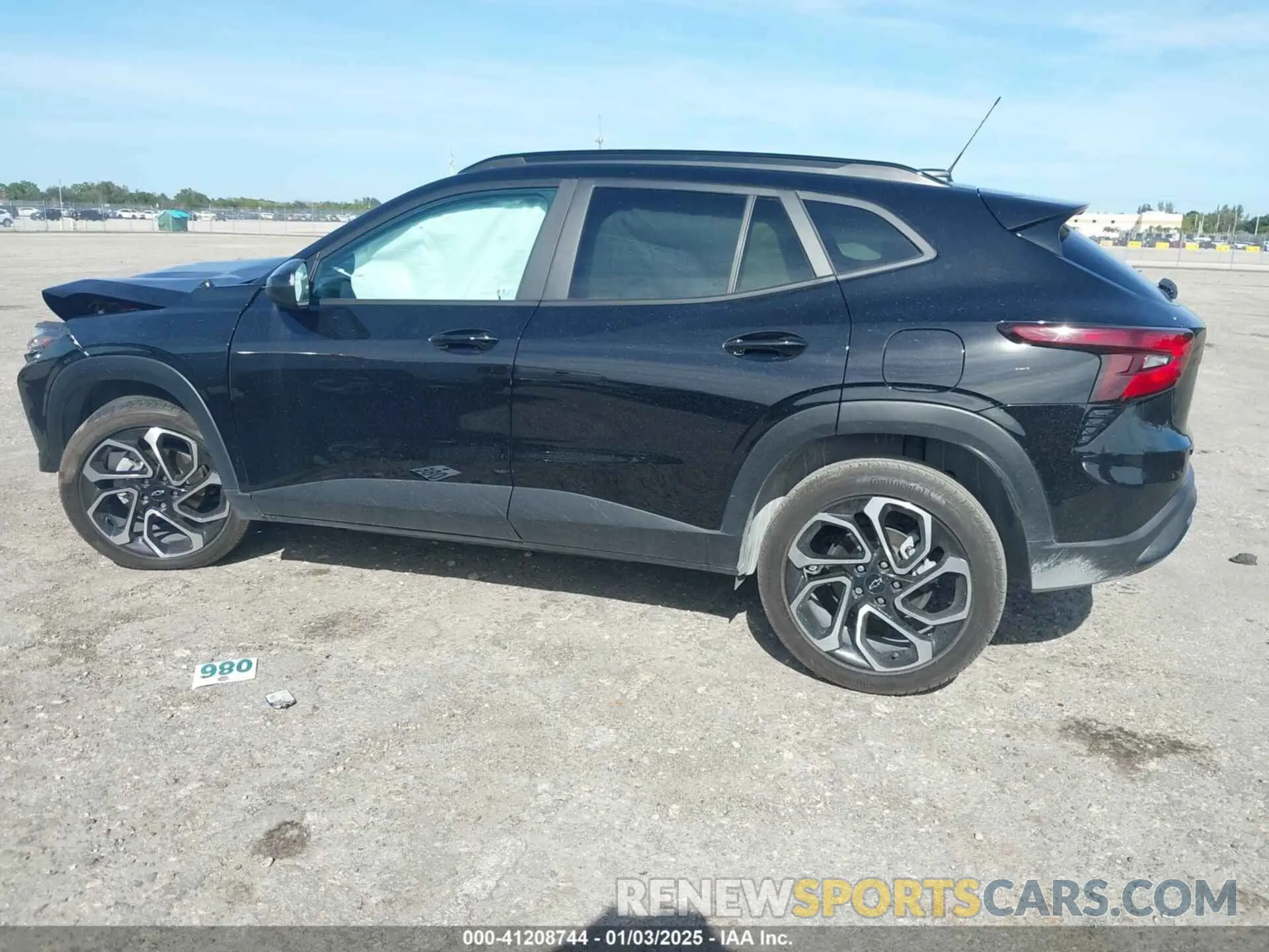 3 Фотография поврежденного автомобиля KL77LJE21RC022197 CHEVROLET TRAX 2024